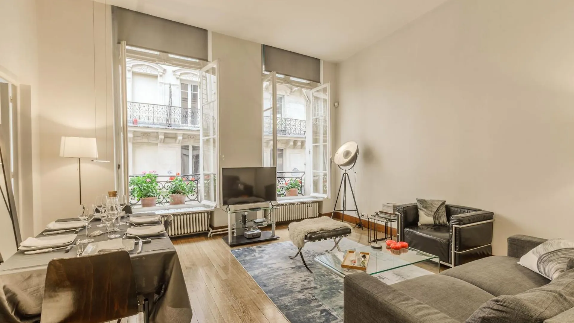 Grand 3p Centre Historique 01 Montorgueil Apartment